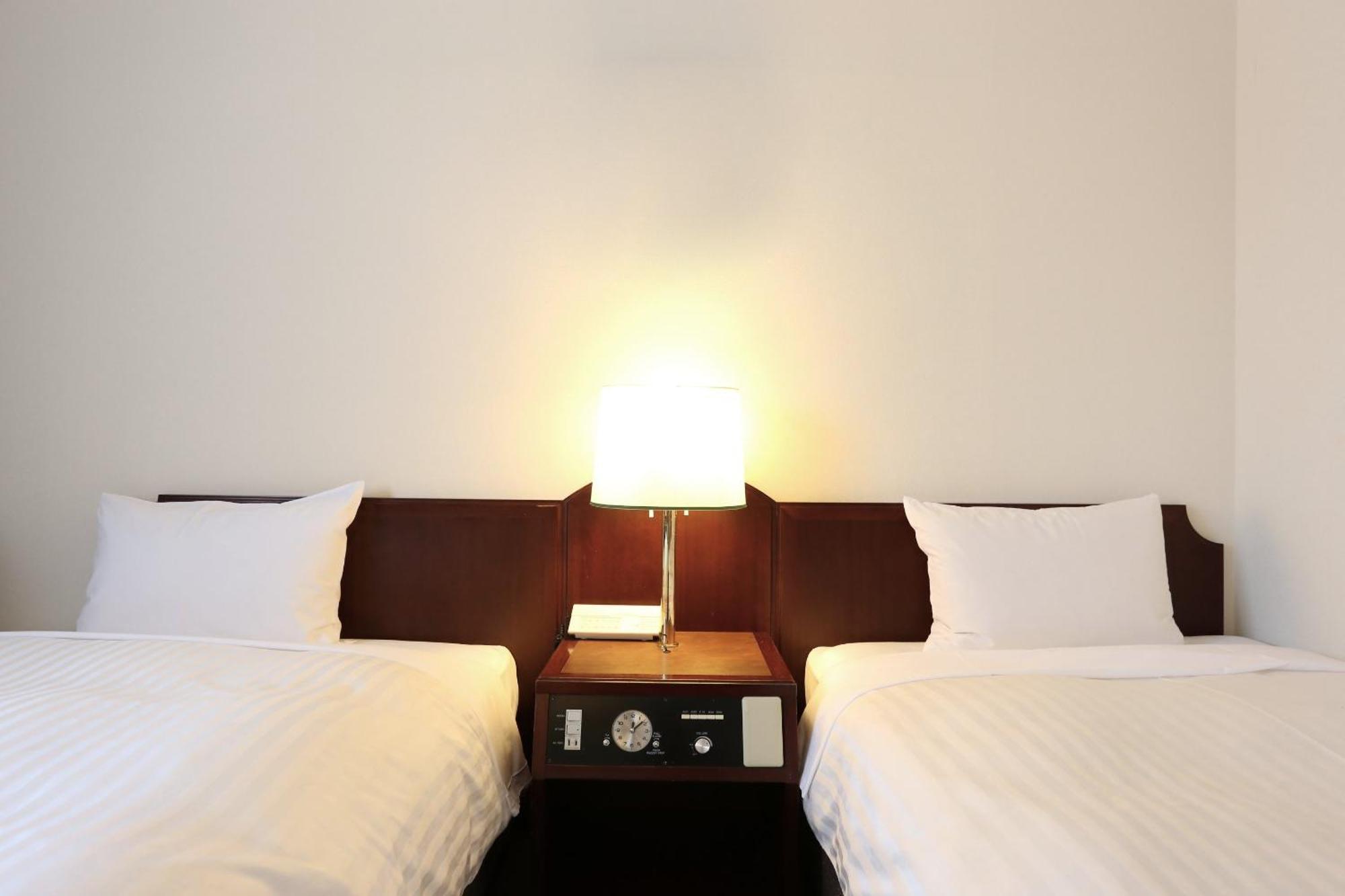 Hotel Castle Inn ยคไคจิ ภายนอก รูปภาพ